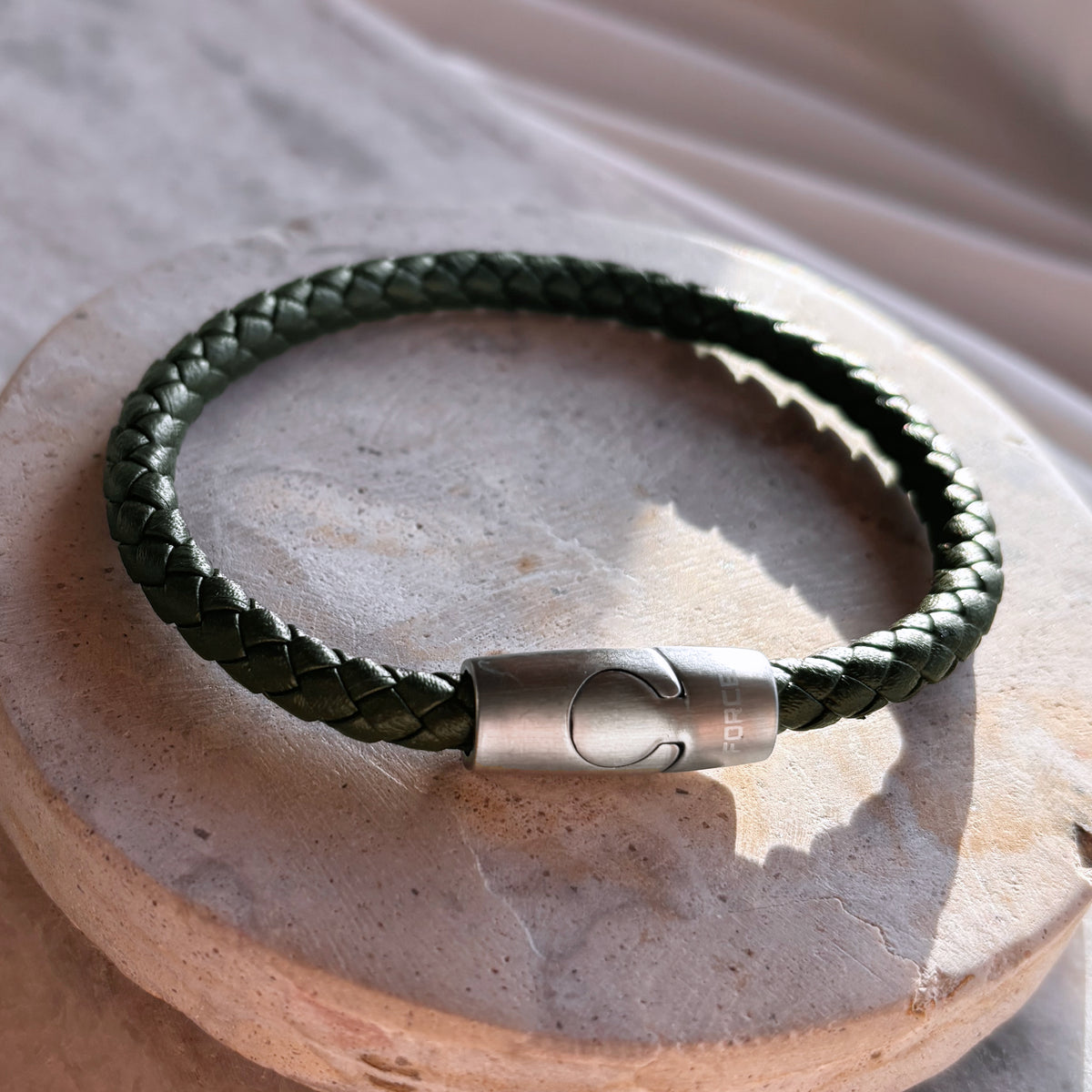 Scrouples - FORCE Herre armbånd grønt flettet læder 21 cm - Model: 03511A,M