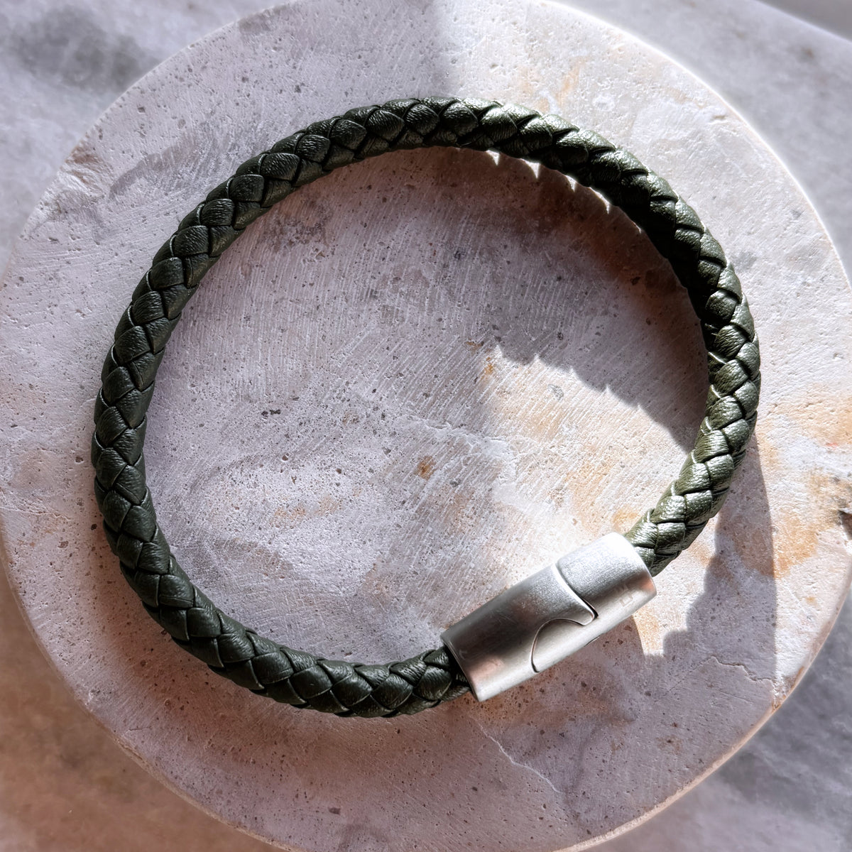 Scrouples - FORCE Herre armbånd grønt flettet læder 21 cm - Model: 03511A,M