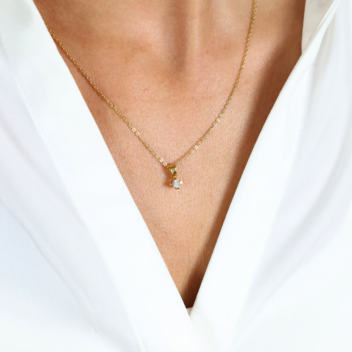 Mary vedhæng 8 kt guld med 0,10 ct labgrown diamant W/VS - Model: 08847710