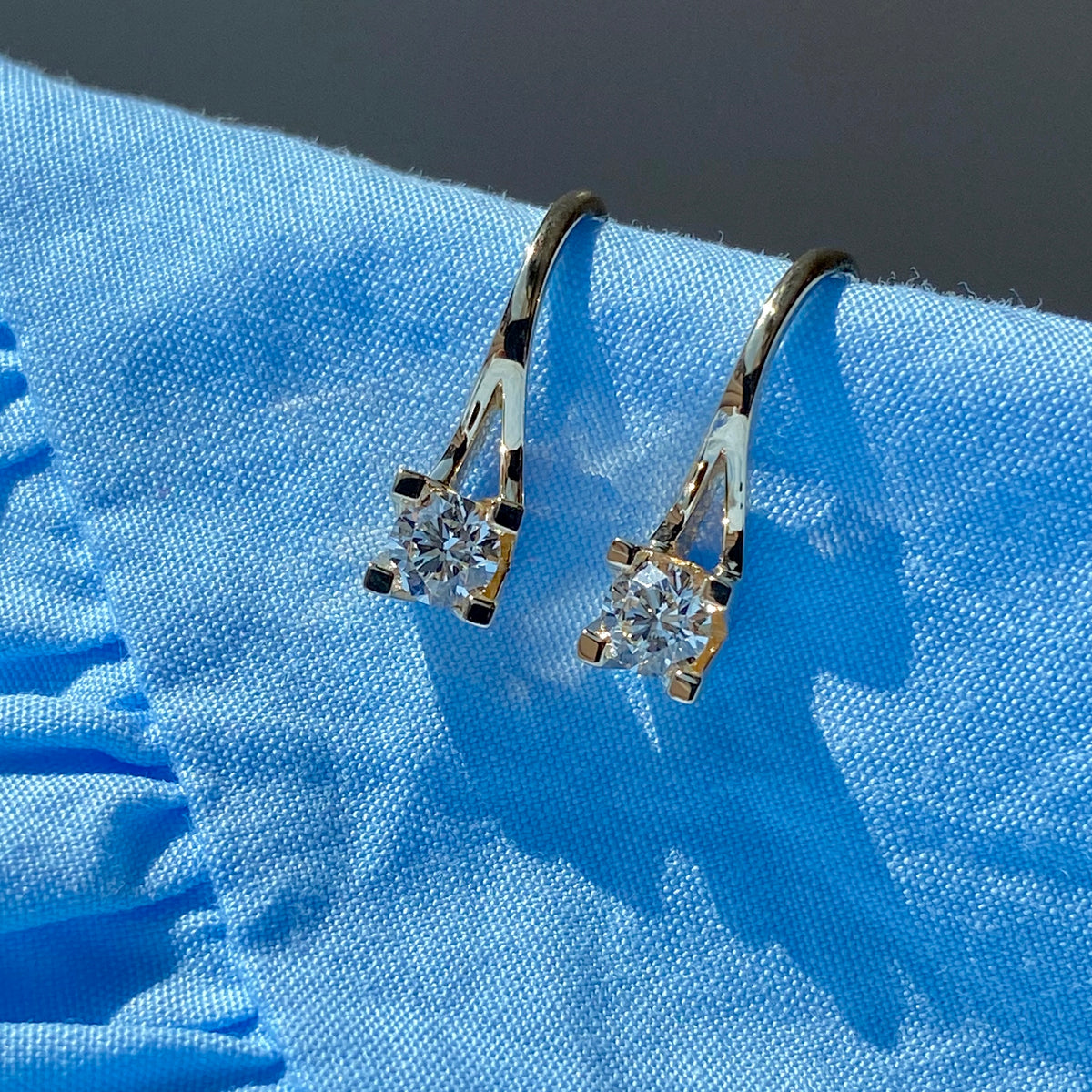 Scrouples - Kleopatra diamant ørehænger med diamant 0,40 w/si, 14 kt. hvidguld - Modelnr.: 1126,40