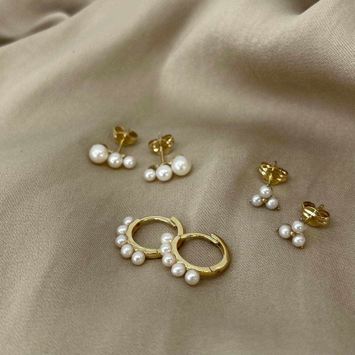 Scrouples - 8 karat ørestikker med ferskvandsperler - Model: 121553