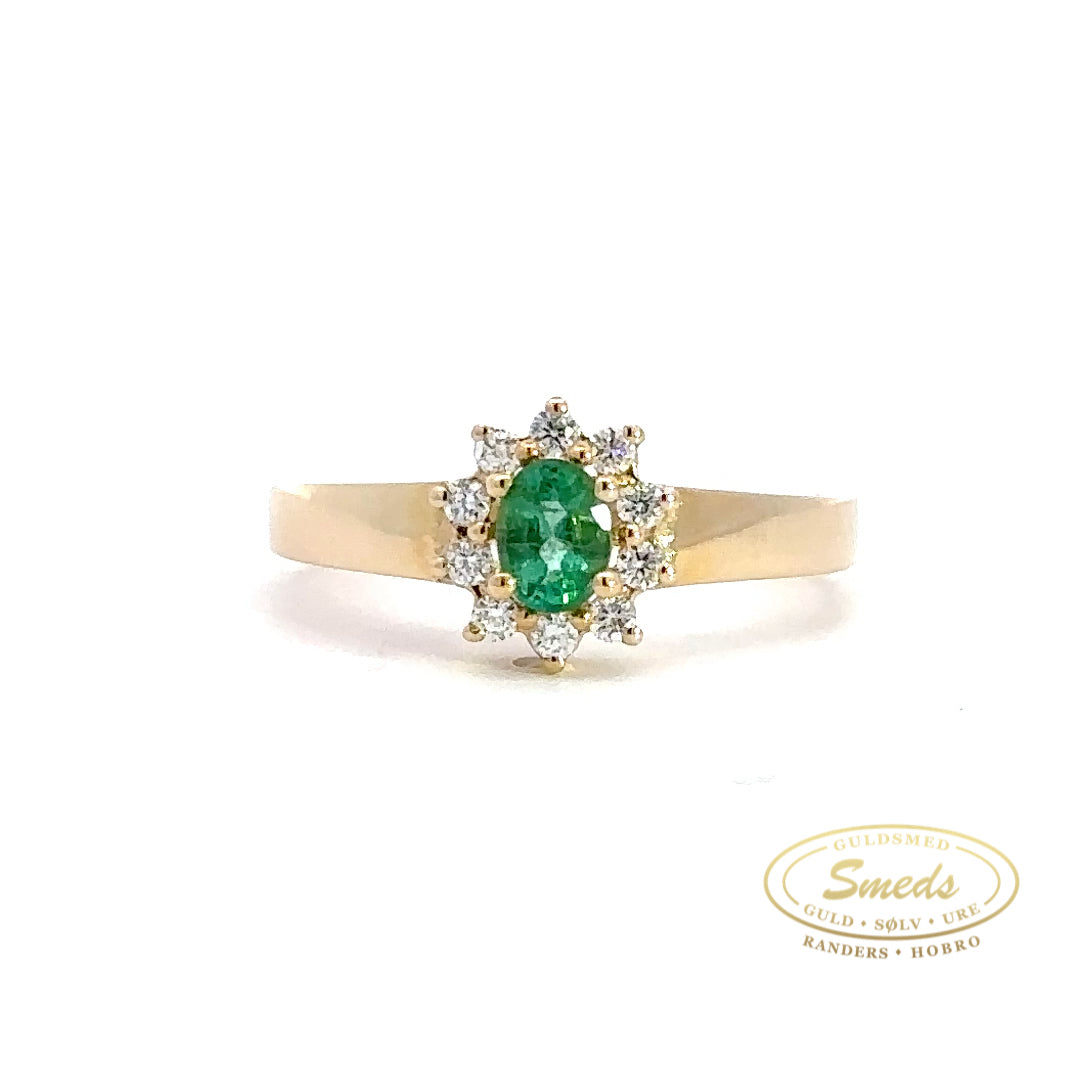 Smaragd ring med diamanter
