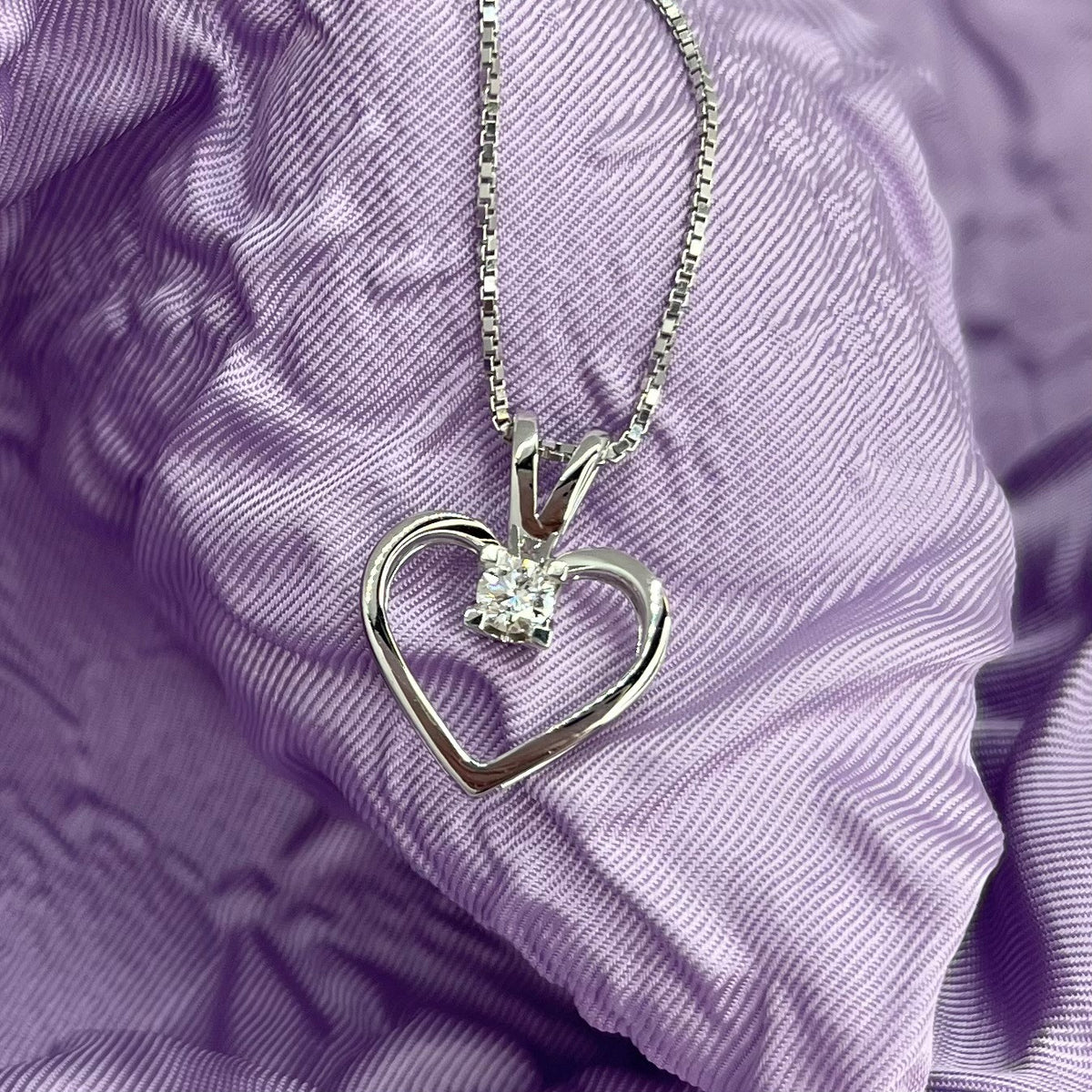 Scrouples - Kleopatra diamant hjerte vedhæng med 0,40ct w/si 14 kt. hvidguld - Modelnr.: 2126,40