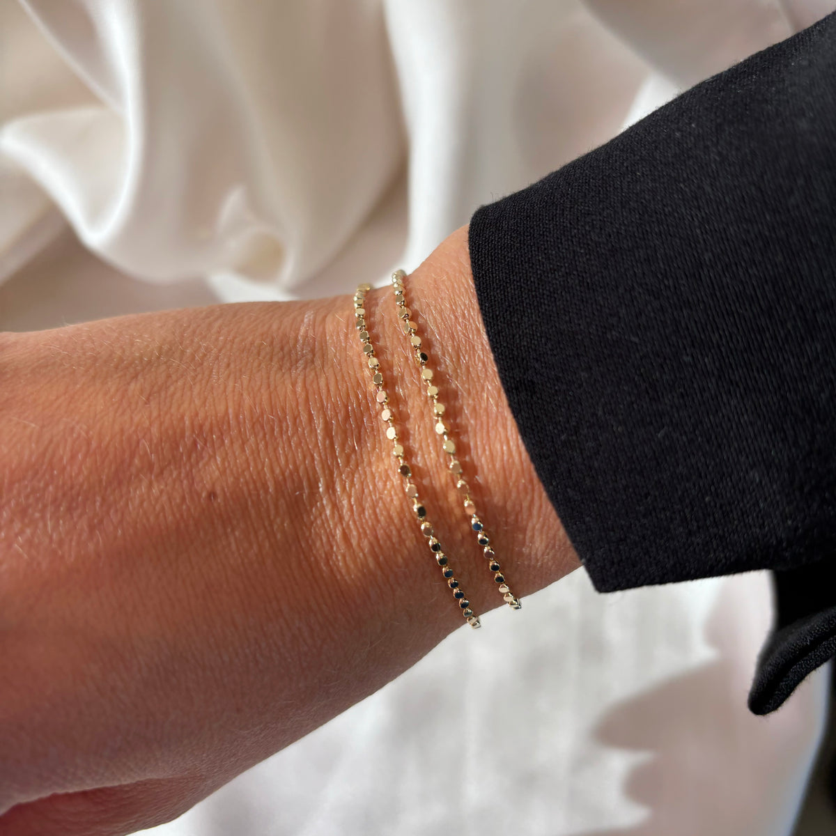 Scrouples - Armbånd forgyldt sølv m. små facetslebet kugler - Model: 39222A,M