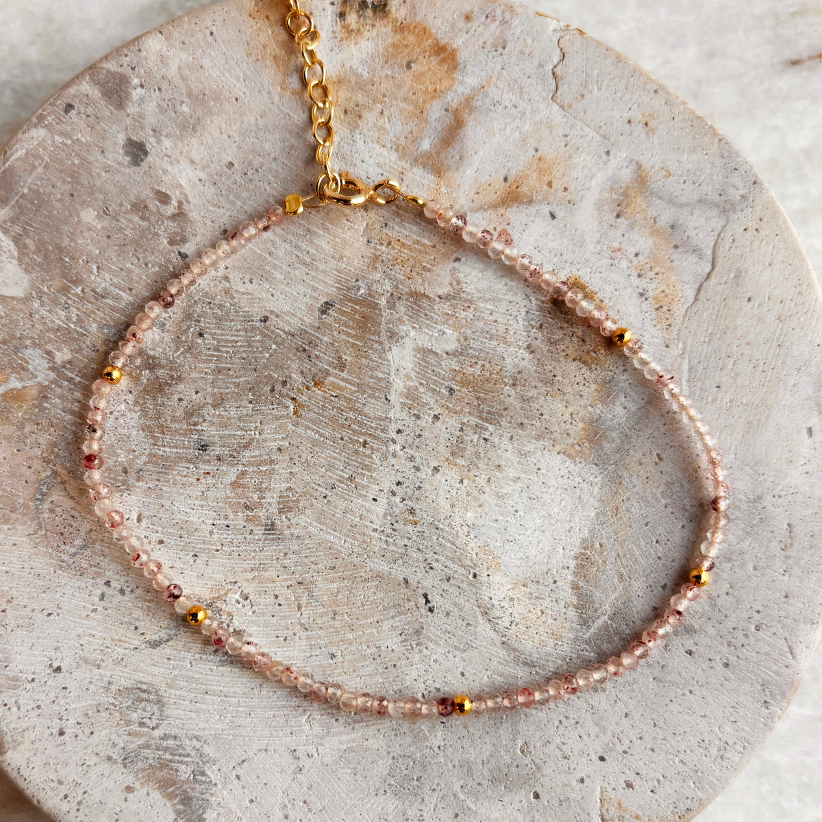 Scrouples - Armbånd, forgyldt sølv med lyserød kvarts - Modelnr: 39802A,M