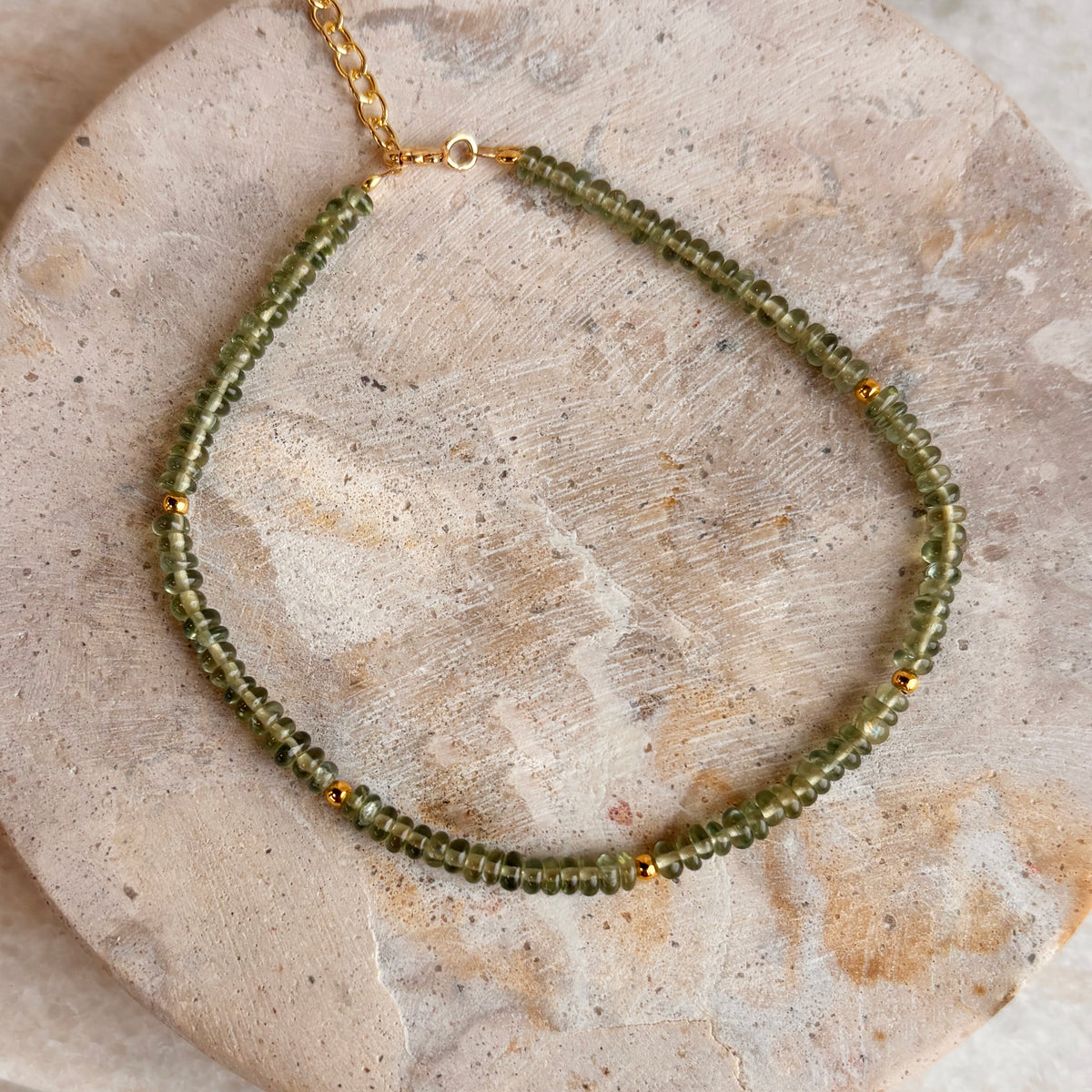 Scrouples - Armbånd, forgyldt sølv med grøn kvarts - Modelnr: 39842A,M