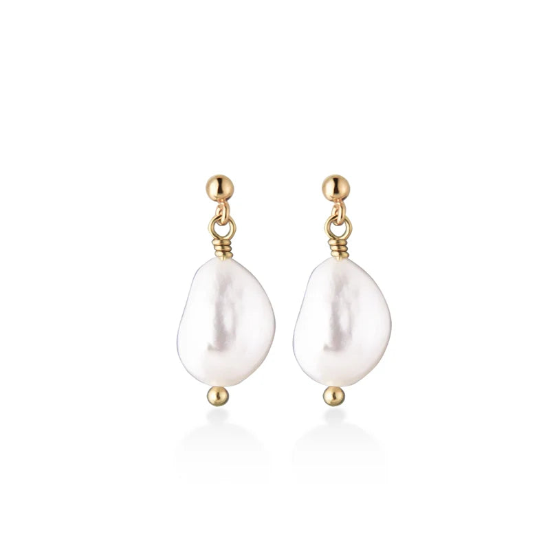 Jeberg Jewellery - Forgyldt ørestik med ferskvandsperle, vintage loveeye - Model: 50580