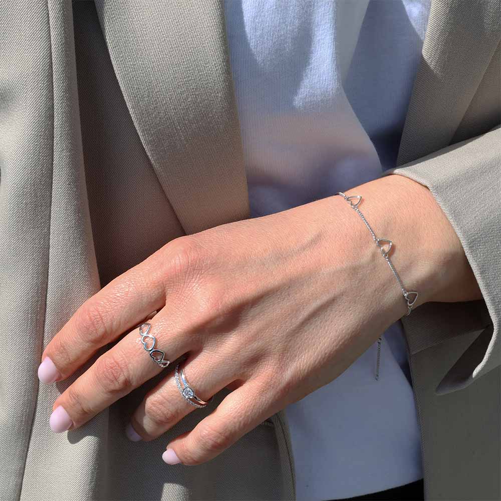 Christina Dangling Love armbånd i sølv – model 601-S58 – billede 2