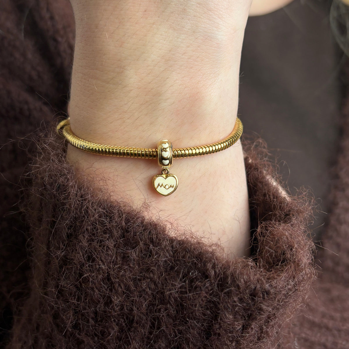 Christina MOM Love hænger-charm 4 mm i forgyldt sølv – model 623-G125 – billede 4