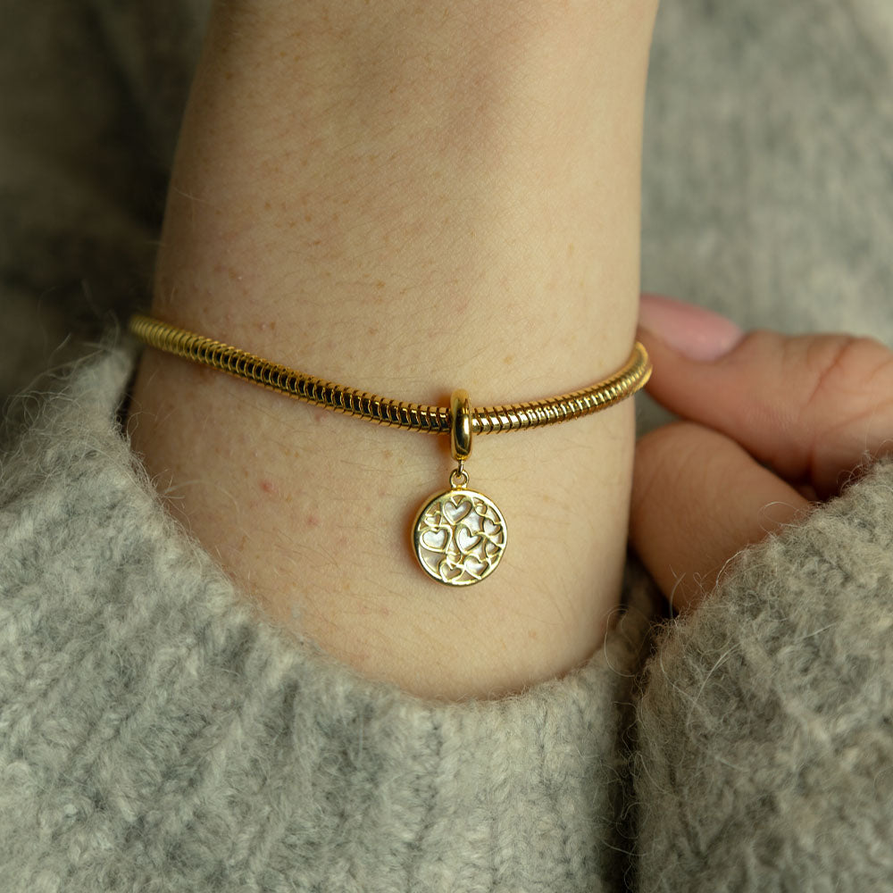 Christina Magic Hearts hænger-charm 4 mm i forgyldt sølv – model 623-G342 – billede 2