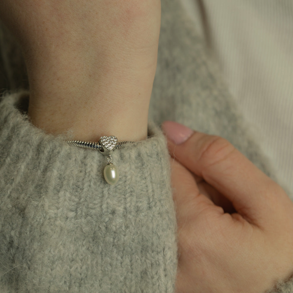 Christina Sparkling Heart hænger-charm 4 mm i sølv – model 623-S321 – billede 3