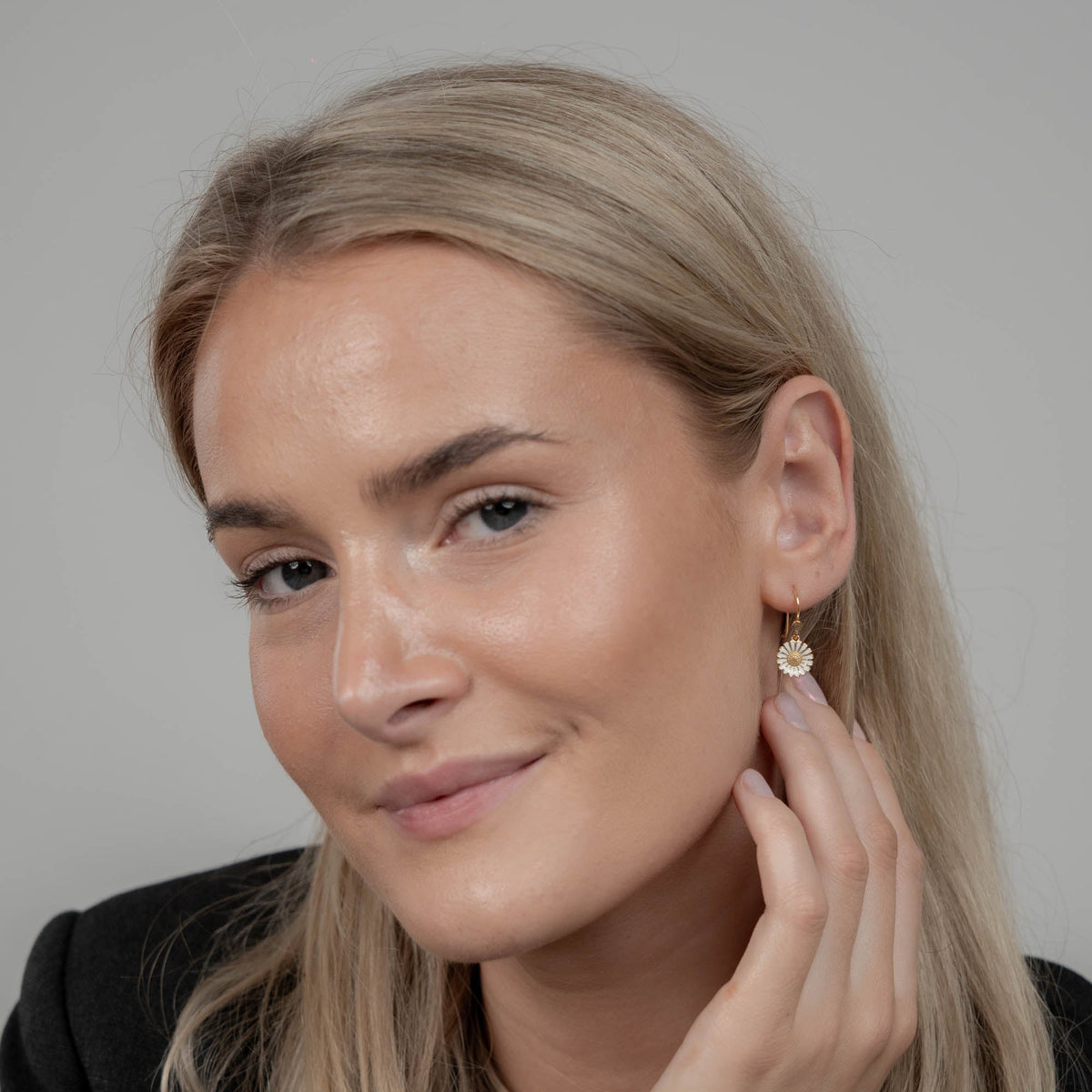 Christina Marguerit ørehængere i forgyldt sølv – model 670-G65 – billede 4