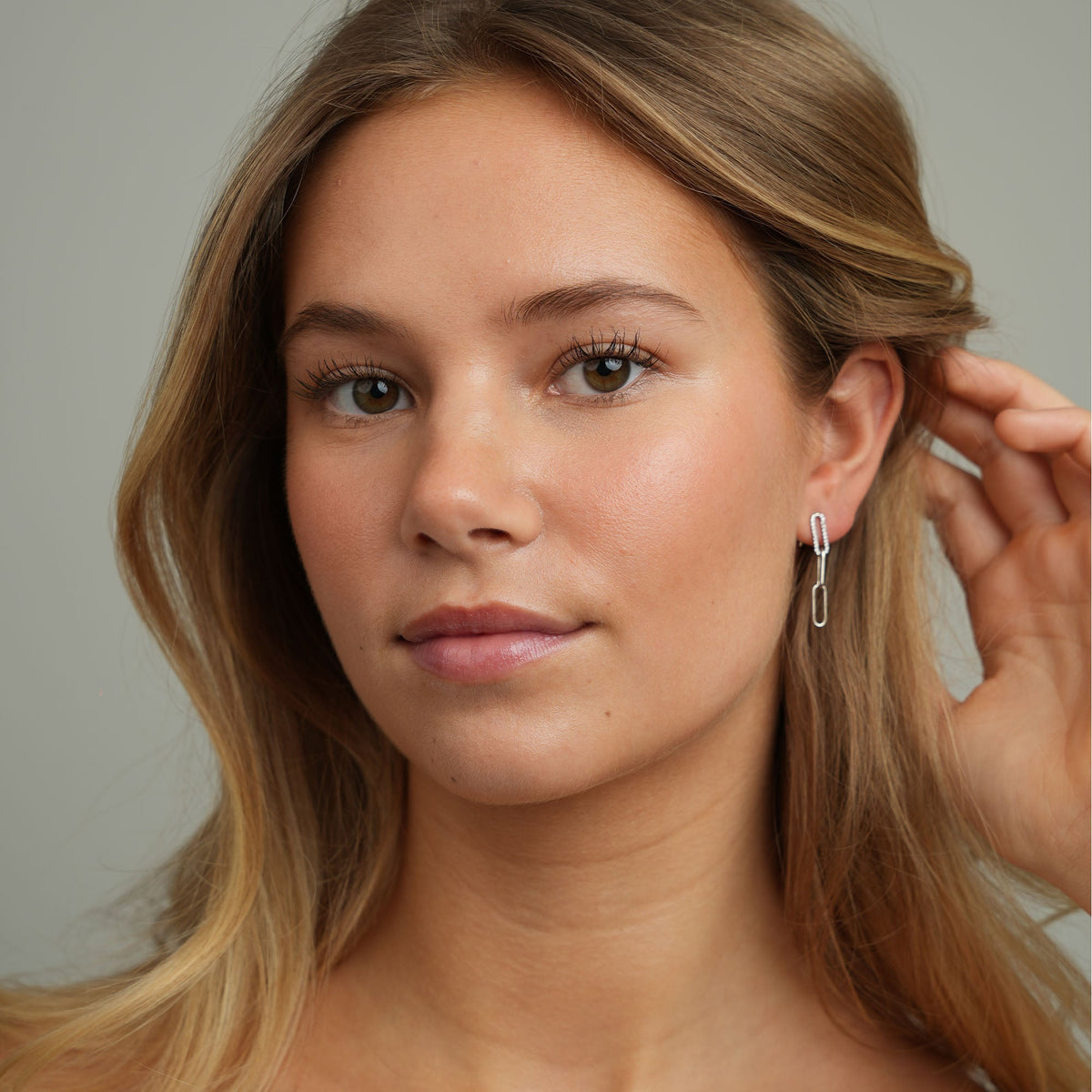 Christina Spirit ørehængere i sølv – model 670-S48 – billede 3