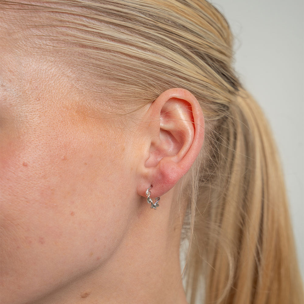Christina Twisted ørehængere i sølv – model 670-S75 – billede 3