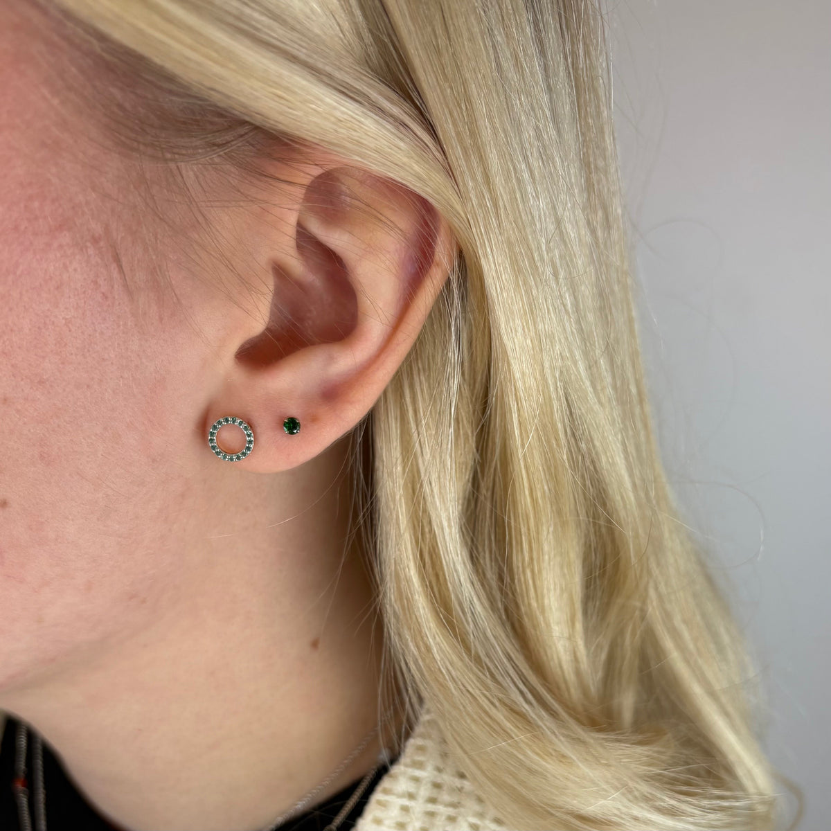 Christina Green Circles ørestikker i sølv – model 671-S118GREEN – billede 5