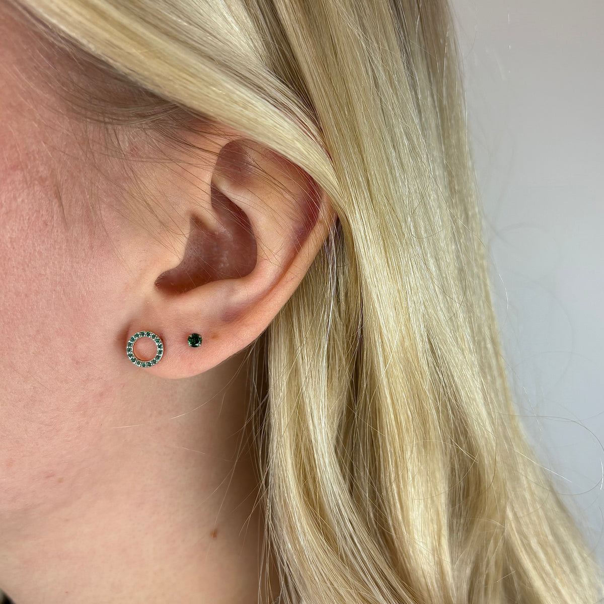 Christina Green Circles ørestikker i sølv – model 671-S118GREEN – billede 3