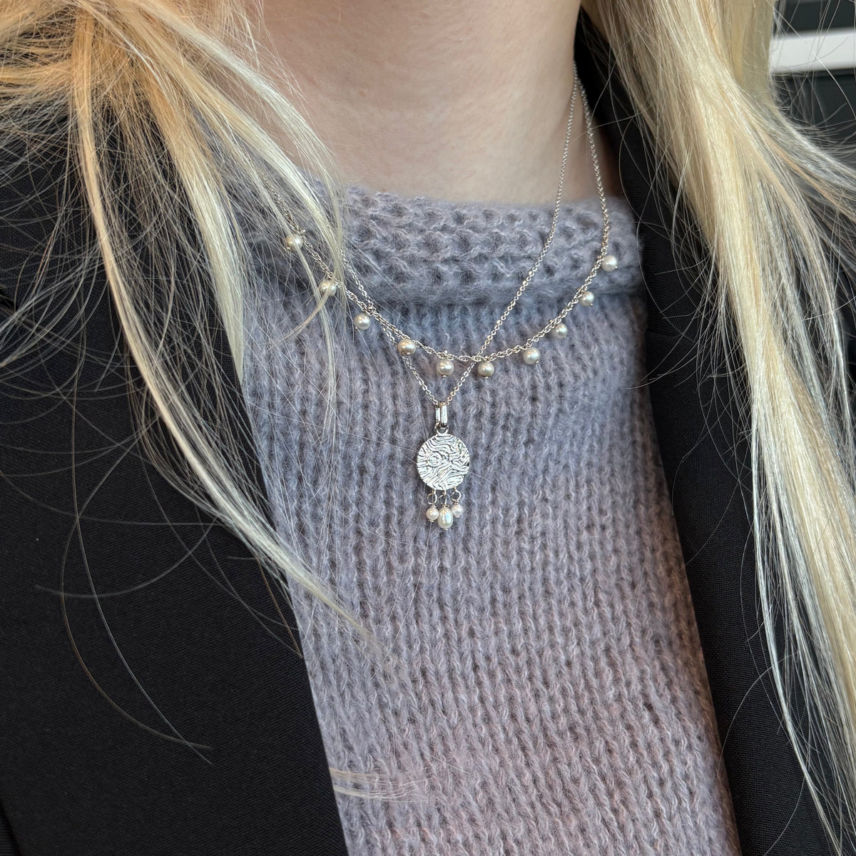 Christina Dangling Pearls vedhæng i sølv – model 680-S126 – billede 4