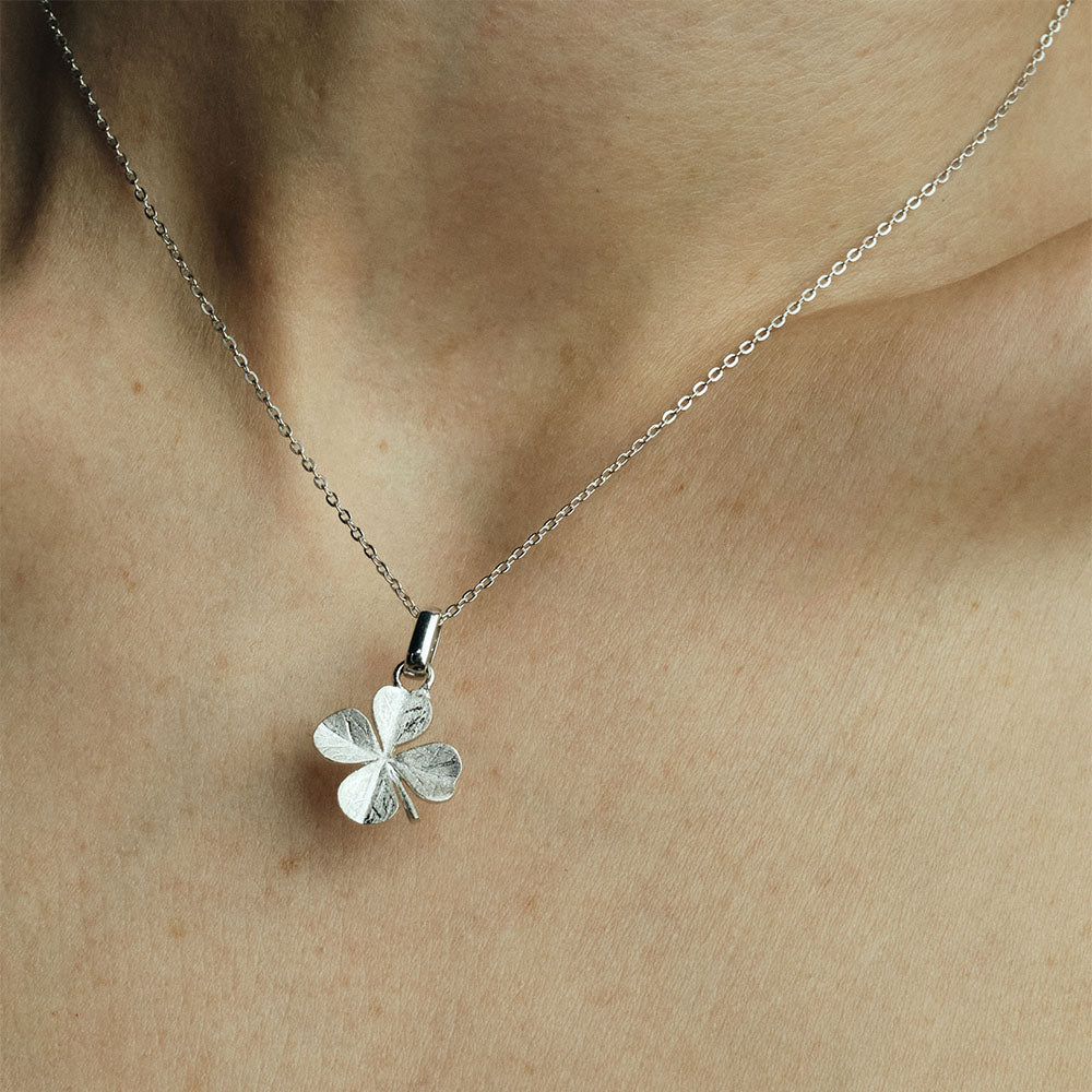 Christina Four Leaf Clover vedhæng i sølv – billede 4