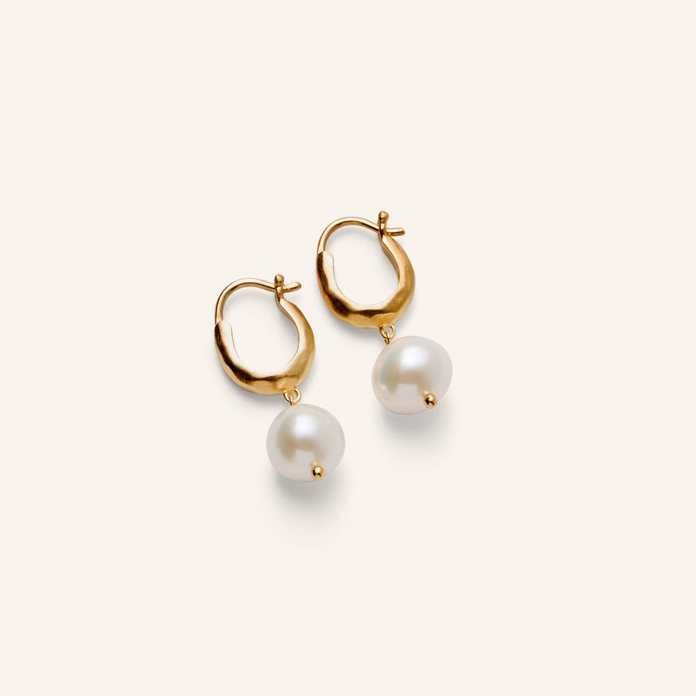 Pernille Corydon-Pearl Blossom Earrings- model E-511-gp