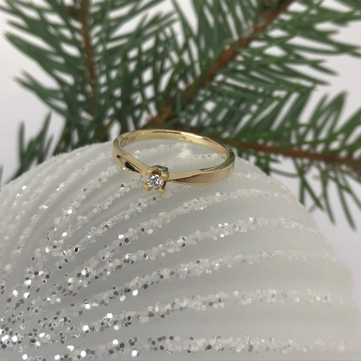 Scrouples - Kleopatra diamantring rødguld 0,05 W/SI 14 KT - Modelnr.: 7135,05