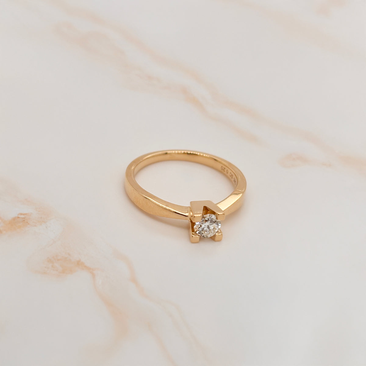 Scrouples - Kleopatra ring rødguld 0,20 W/SI 14 kt - Modelnr.: 7135,20