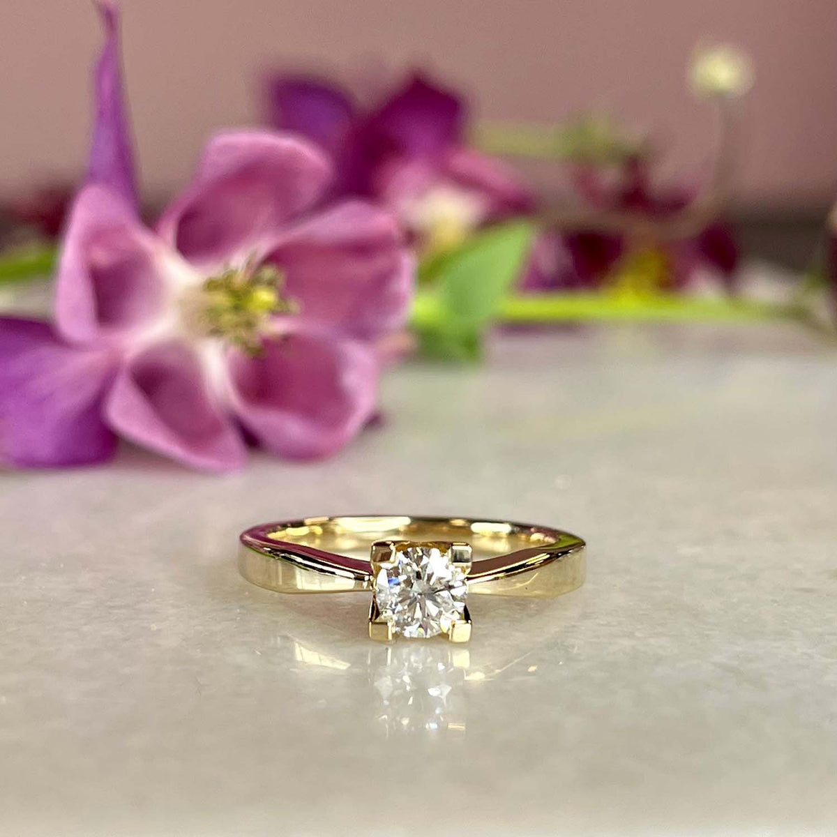 Scrouples - Kleopatra ring rødguld 0,50 W/SI 14 kt - Modelnr.: 7135,50