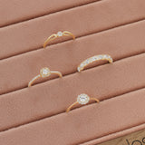 Scrouples - 8 kt guldring med syntetiske zirkoner - Model: 715143