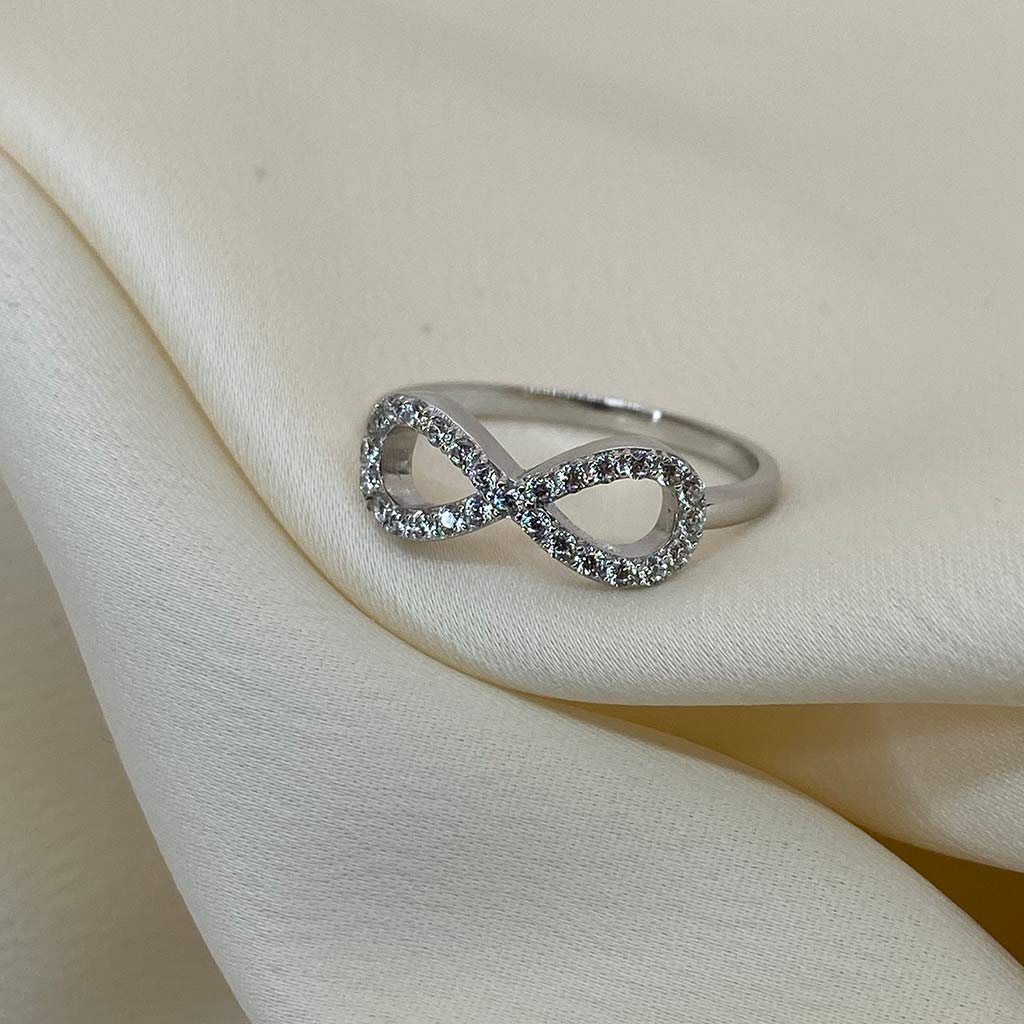 Scrouples - Ring blank sølv med et evighedstegn med zirkoner - Model nr.: 725312