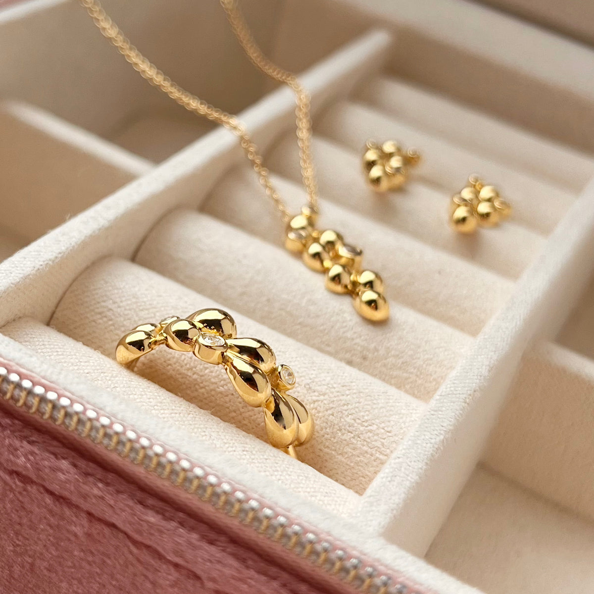 Scrouples - Ring, forgyldt sølv med syntetiske zirkoner - Model: 729692
