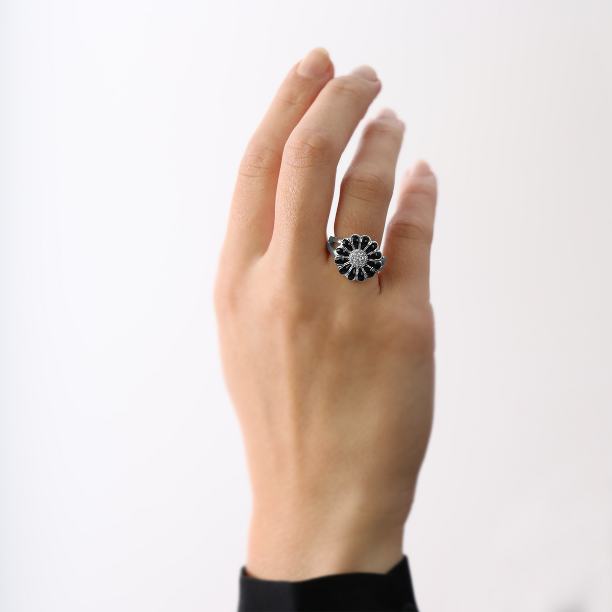 Christina Topaz Big Black Marguerit ring i sølv – model 800-4.5.A – billede 3