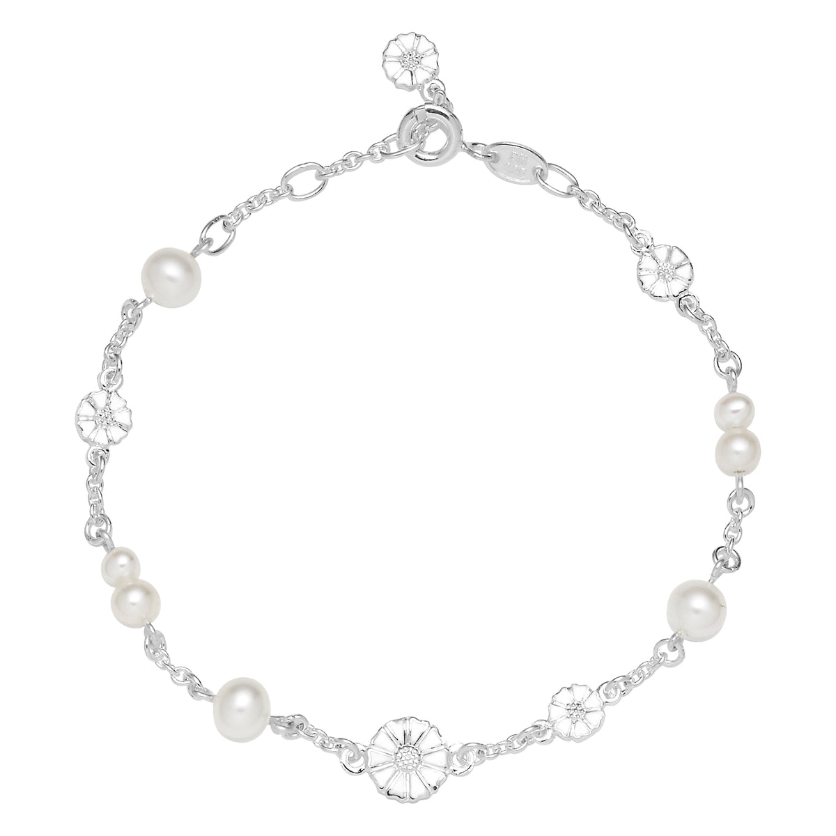 Lund Copenhagen Marguerit armbånd 4x5mm og 1x7,5mm 7 stk ferskvandsperle hvid emajle 17-18-19 cm i sølv – model 9015074-33-H