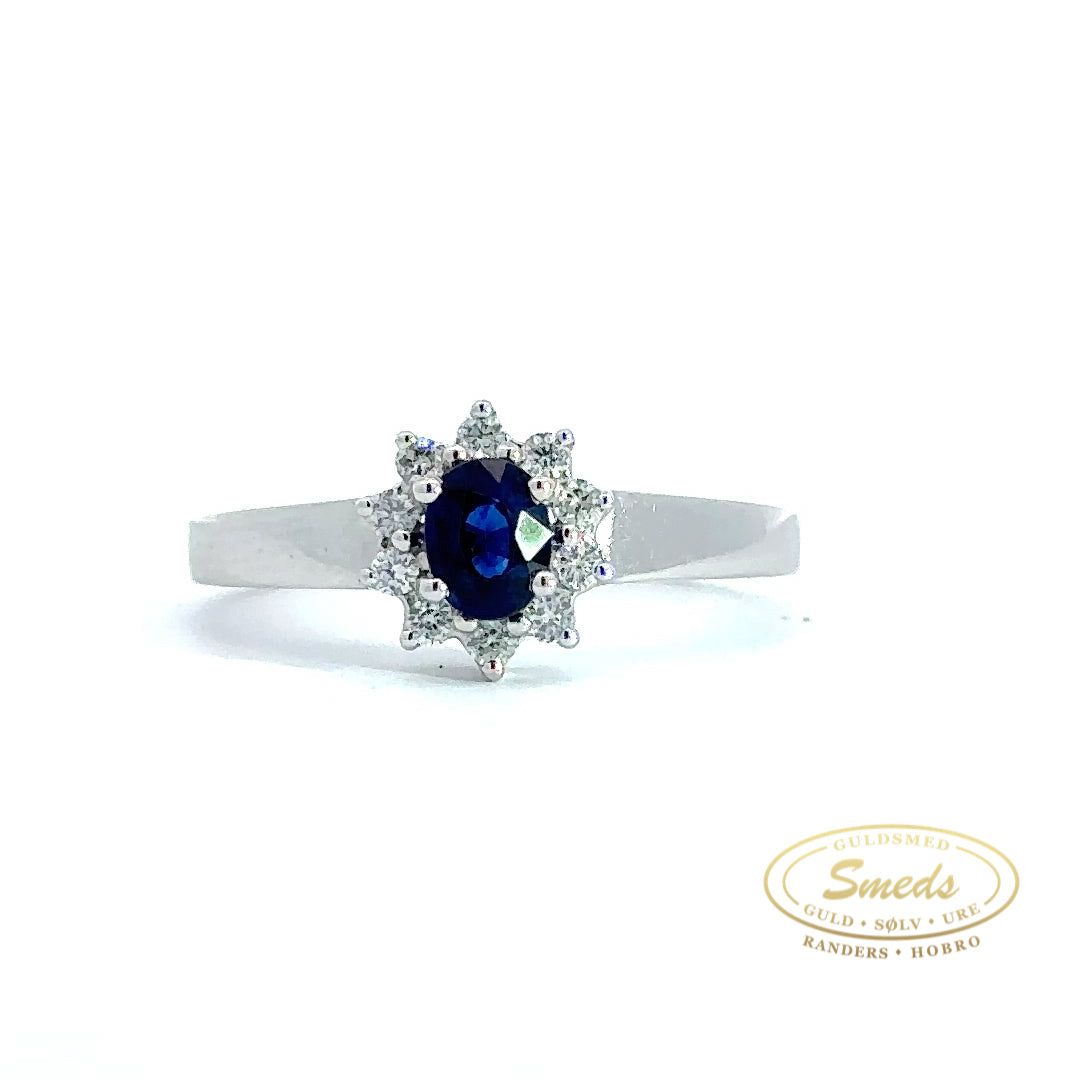 14 kt. Hvidguld roset ring med safir og brillanter 0,15ct tw/si - Model: 40-22574