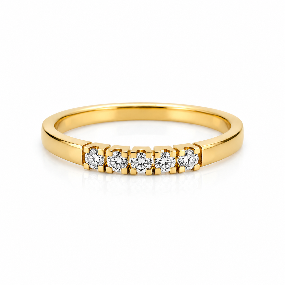 14kt. Alliancering med 5 x 0,07ct w/si