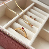 Kleopatra Queen ring rødguld rubin + 0,12 H-W/SI 14 kt - Model: 7535,12RU