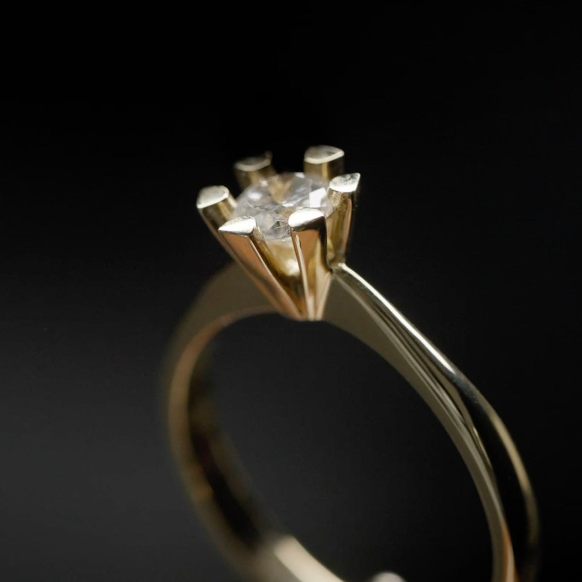 Vida ring rødguld 0,30 H-W/P1 14 kt - Model: 7815,30