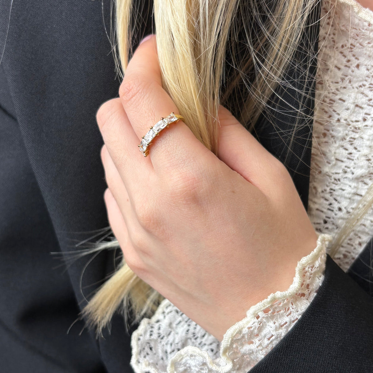 Christina White Baguette ring i forgyldt sølv – model 800-9.1.B – billede 2
