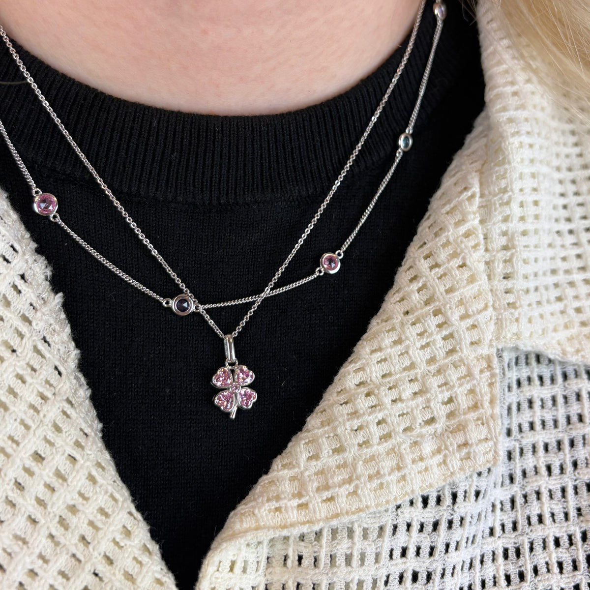 Christina Pink Heart Clover vedhæng i sølv – billede 3