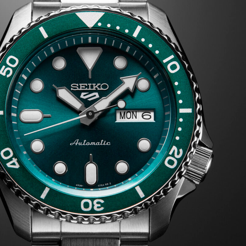 Seiko - 5 sport automatik herreur, stål med lænke, grøn skive, 100m - Model: SRPD61K1