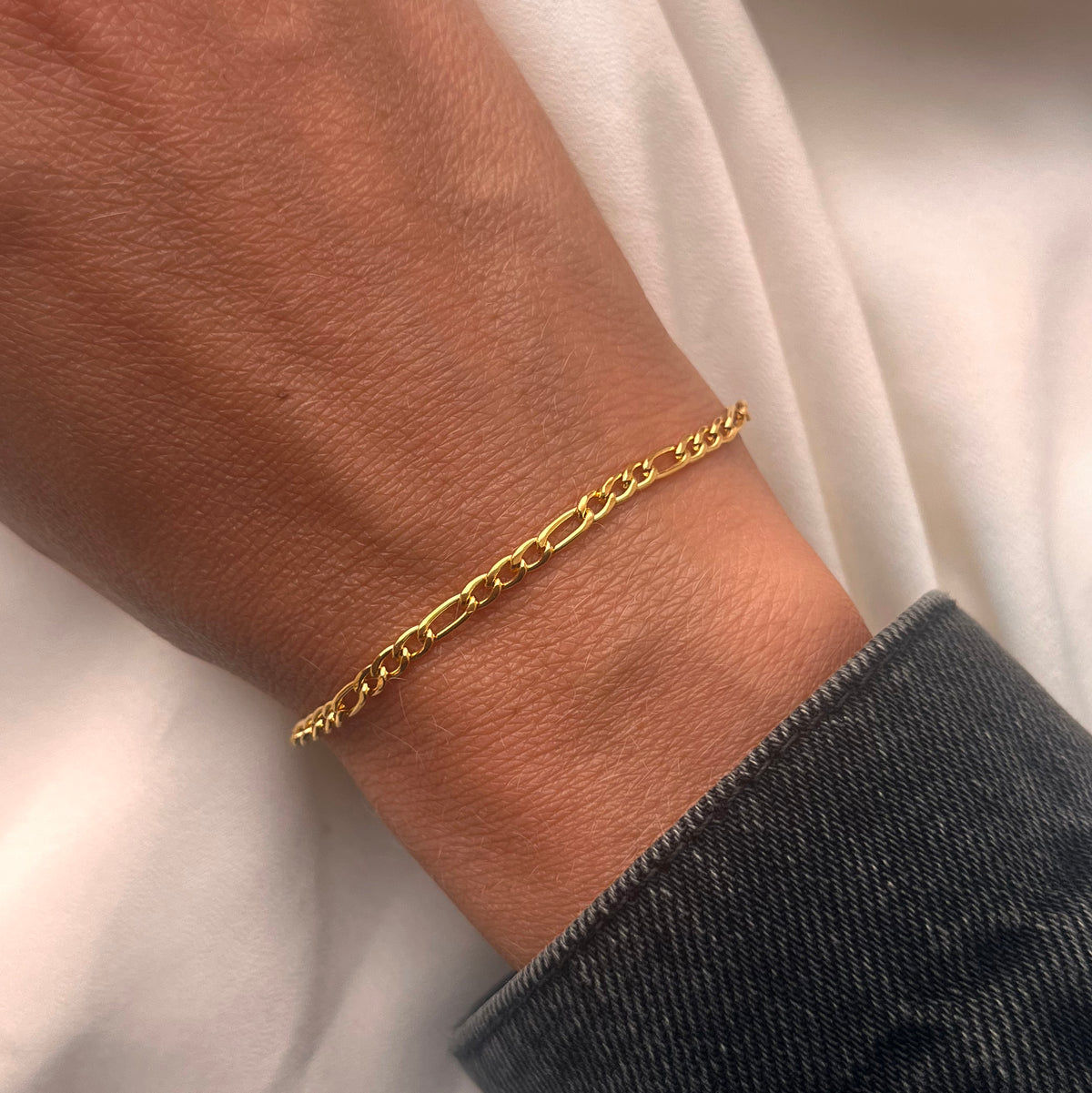 Scrouples - Armbånd, forgyldt stål, Figaro - Model: ST30004A,M