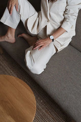 Arne Jacobsen - ROMAN 40 mm doublé ur med hvid skive med sort læderrem - Model: 53308-2001G