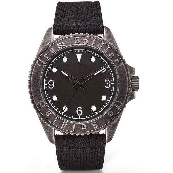 Køb Aagaard - From soldier to soldier - Stål ur med sort canvas rem - Modelnr.: 03543608 hos Guldsmed Smeds