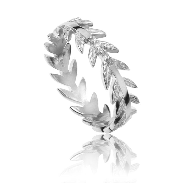 Køb ByKjaergaard - Arktisk pil ring i sølv med champagne farvede diamanter - Model: jbrs0330d hos Guldsmed Smeds