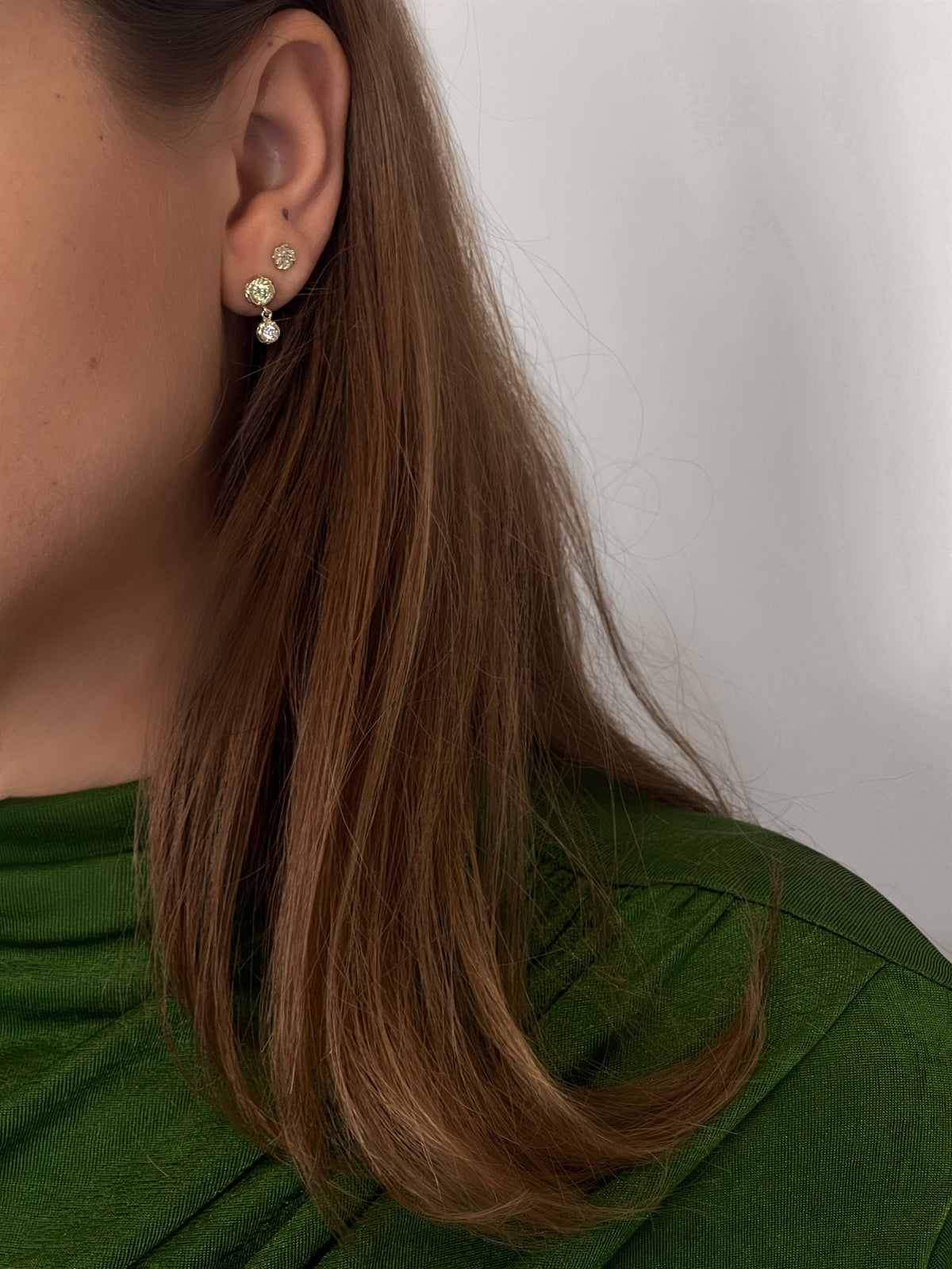 Jeberg Jewellery - Forgyldt "I AM GOLD" dainty ørestik - Model: 51980