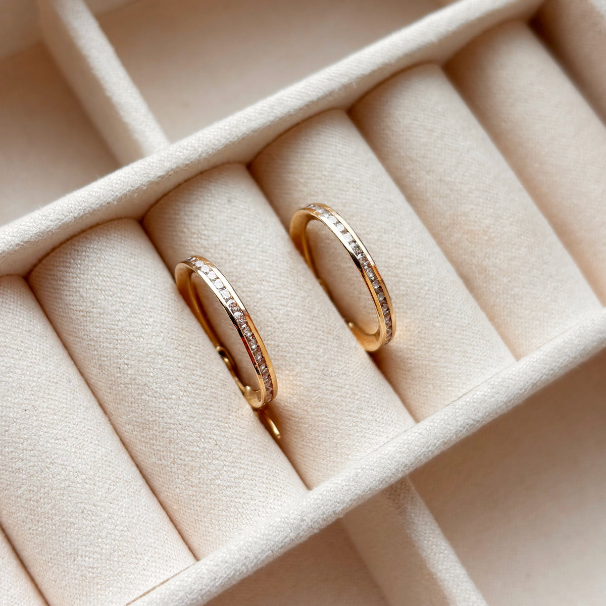 Scrouples - 8 kt. guld creoler 18 mm cubic zir. - Model: 124823