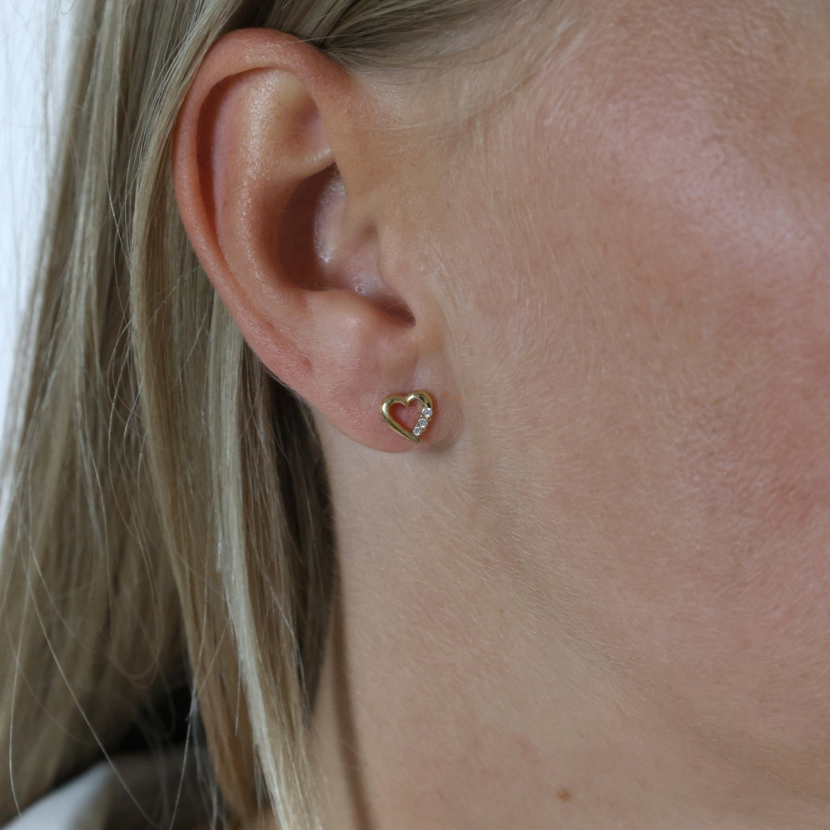 Aagaard Ørestikker 14 Karat Guld Med 6x0,01 ct W/PI Diamanter