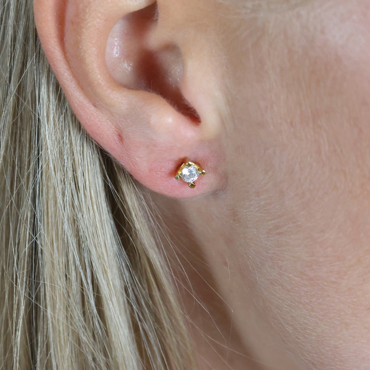 Aagaard Eternity Ørestikker 14 Karat Guld Med 2x0,15ct W/SI Diamant