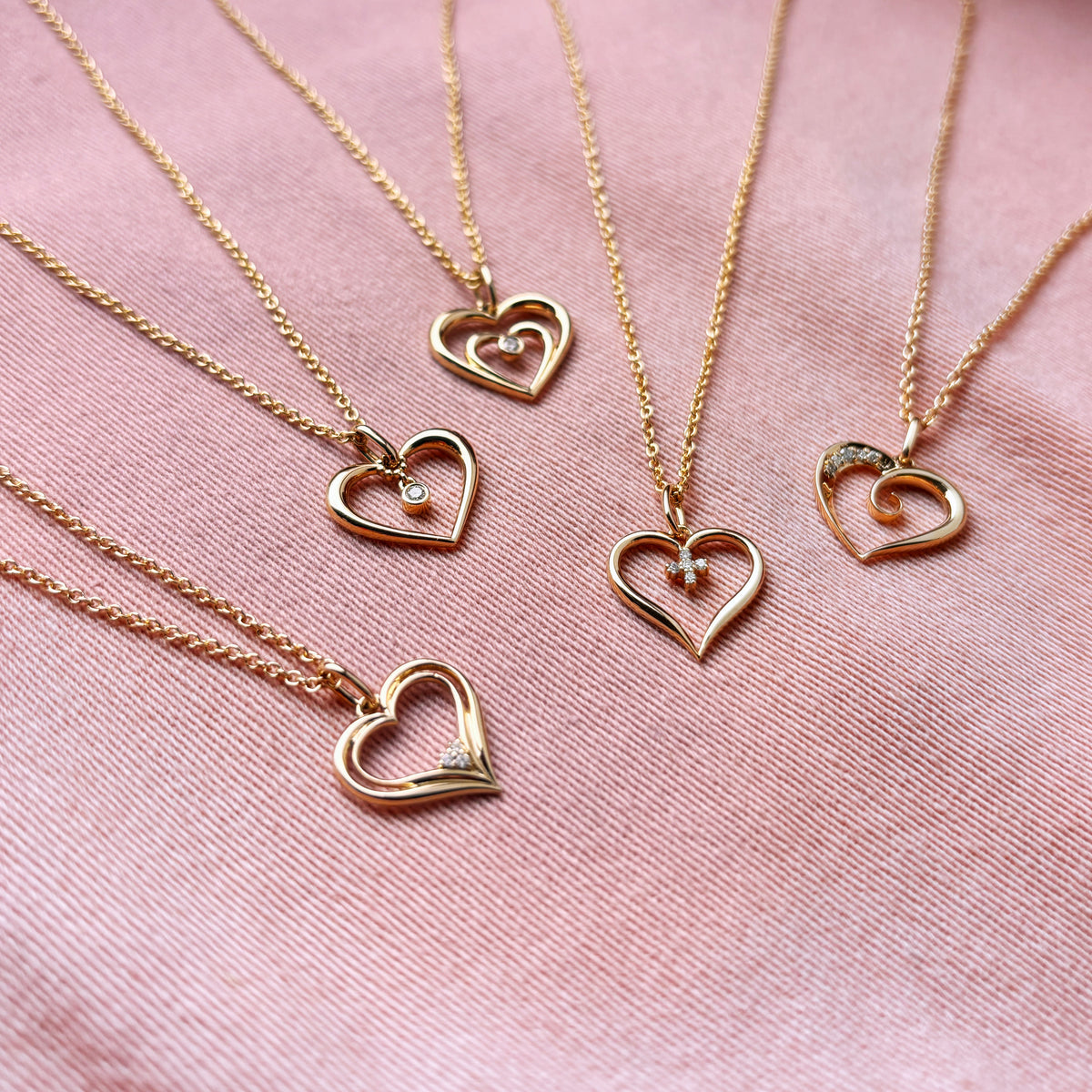 Scrouples - 8 kt guld hjerte vedhæng med diamant - Model: 215843