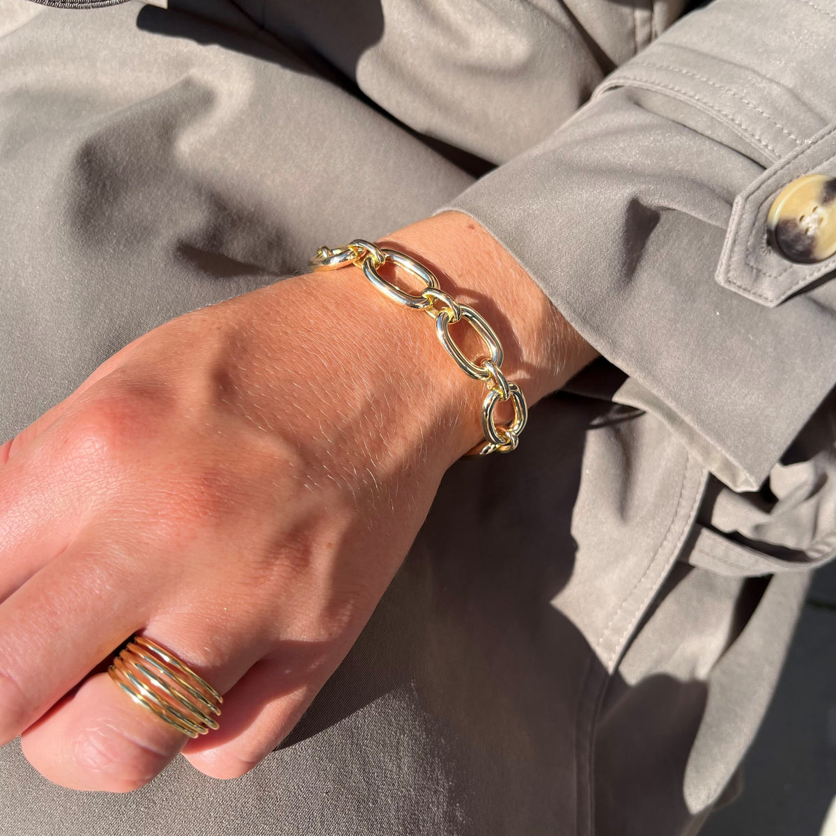 Scrouples - Forgyldt armbånd, kraftigt med åbne led 18 + 3 cm - Model: 38562A,M