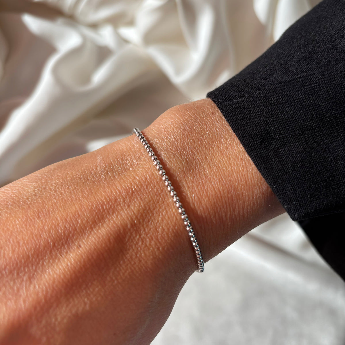 Scrouples - Armbånd sølv m. små kugler - Model: 39152A,M