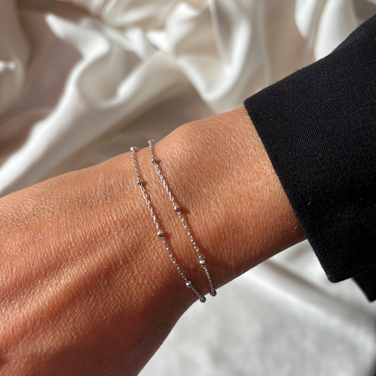 Scrouples - Armbånd sølv med kugler - Model: 39192A,M